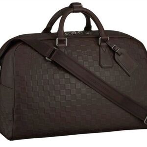 Authentic Louis Vuitton Neo Kendall in Damier.